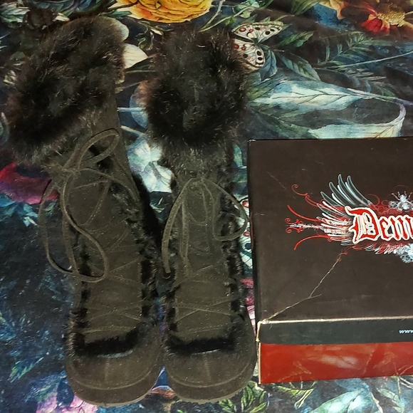 Brand New Demonia Cubby 311 - Picture 3 of 5